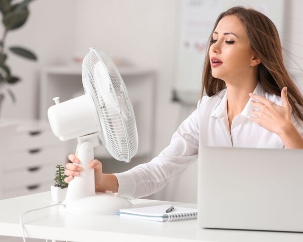 Solo mais safe : prendre soin de sa santé quand on travaille seul chez soi en pleine canicule